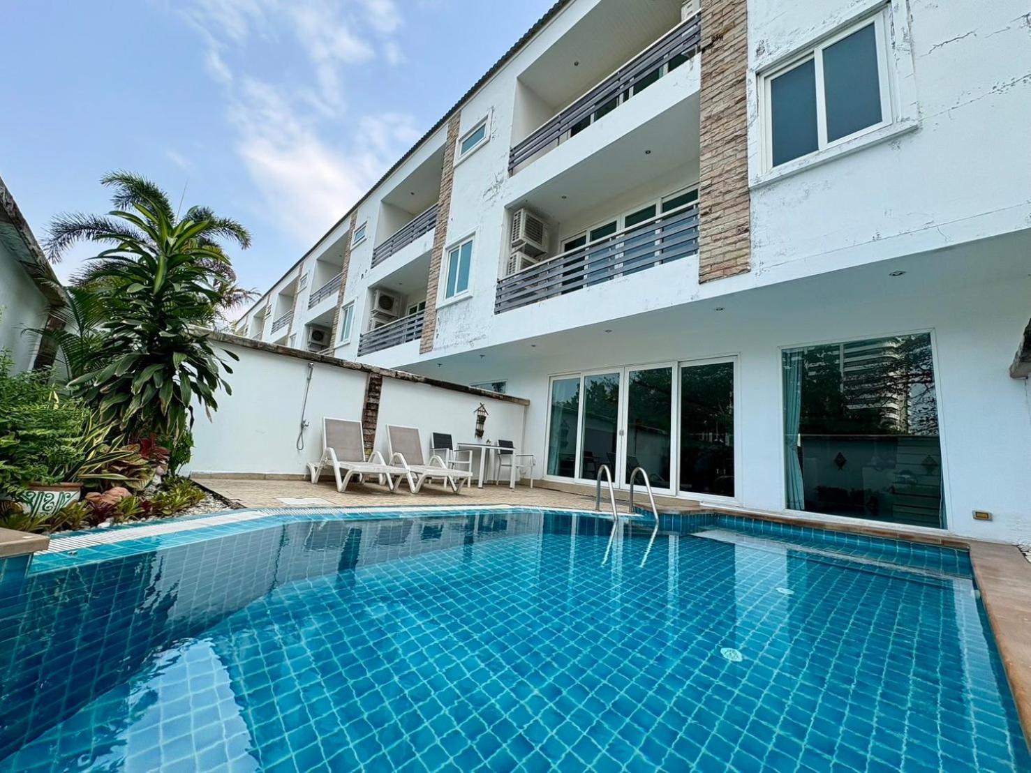 Hidden Palm Pool Villas Pattaya Buitenkant foto