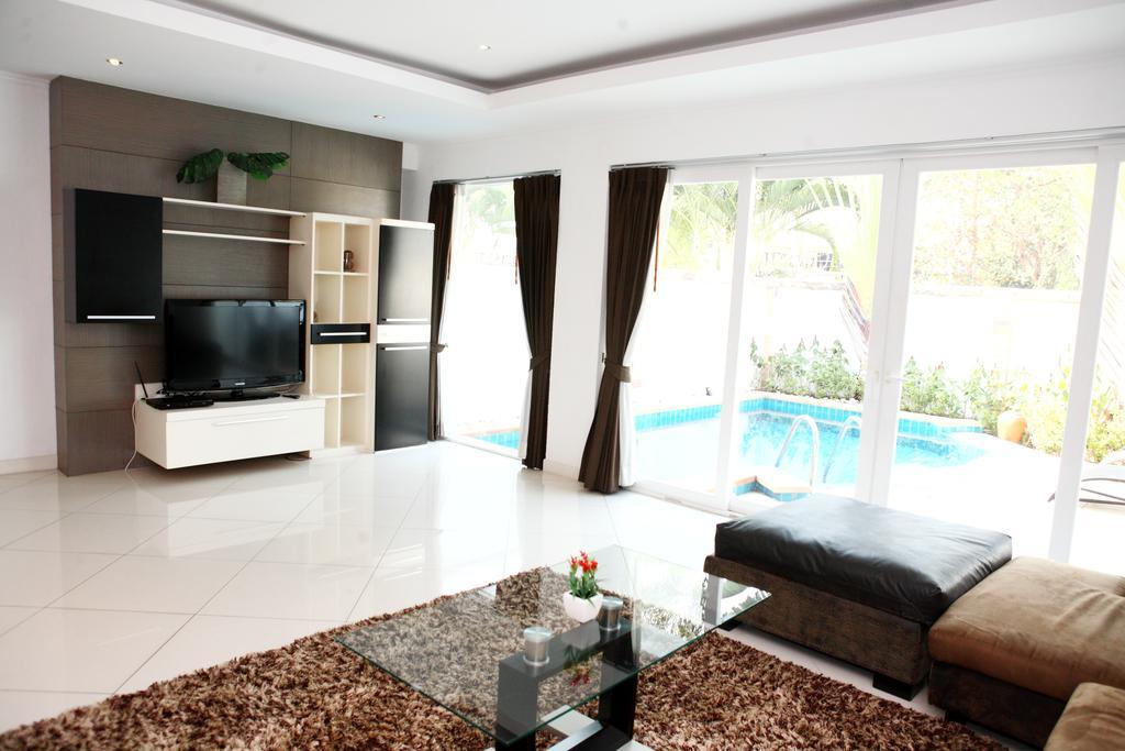 Hidden Palm Pool Villas Pattaya Buitenkant foto